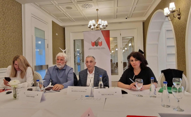 SBASHK vazhdoi me ditën e dytë të Seminarit me temë: Forcimi i Angazhimit të Anëtarësisë me Fokus Gratë dhe të Rinjtë SBASHK vazhdoi me ditën e dytë të Seminarit me temë: Forcimi i Angazhimit të Anëtarësisë me Fokus Gratë dhe të Rinjtë